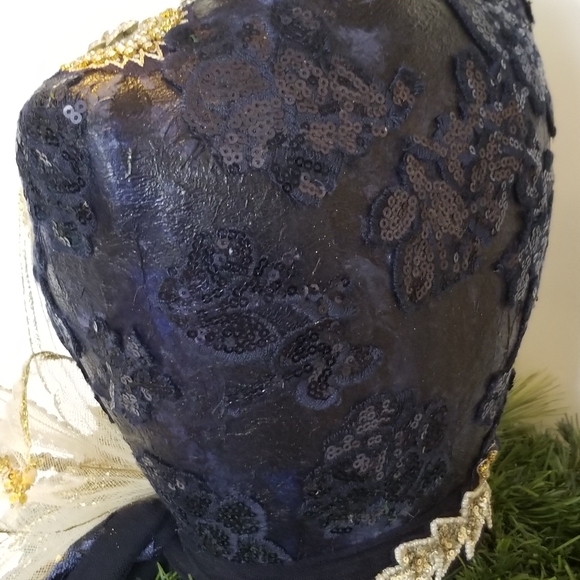 🎄SOLD - Vintage Holiday Manniquin🎄 - Picture 7 of 8